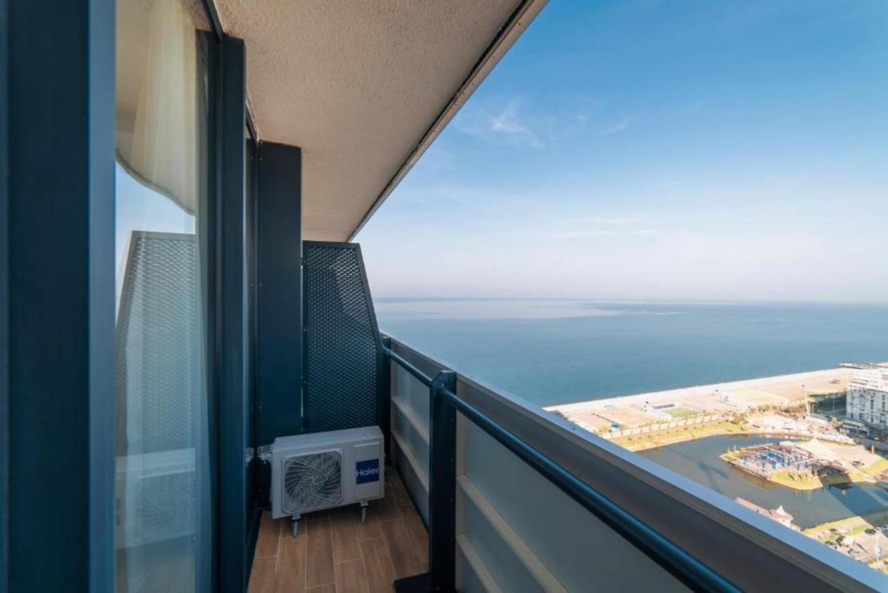 Orbi City Sea Side & Sea View Towers Batumi Bagian luar foto