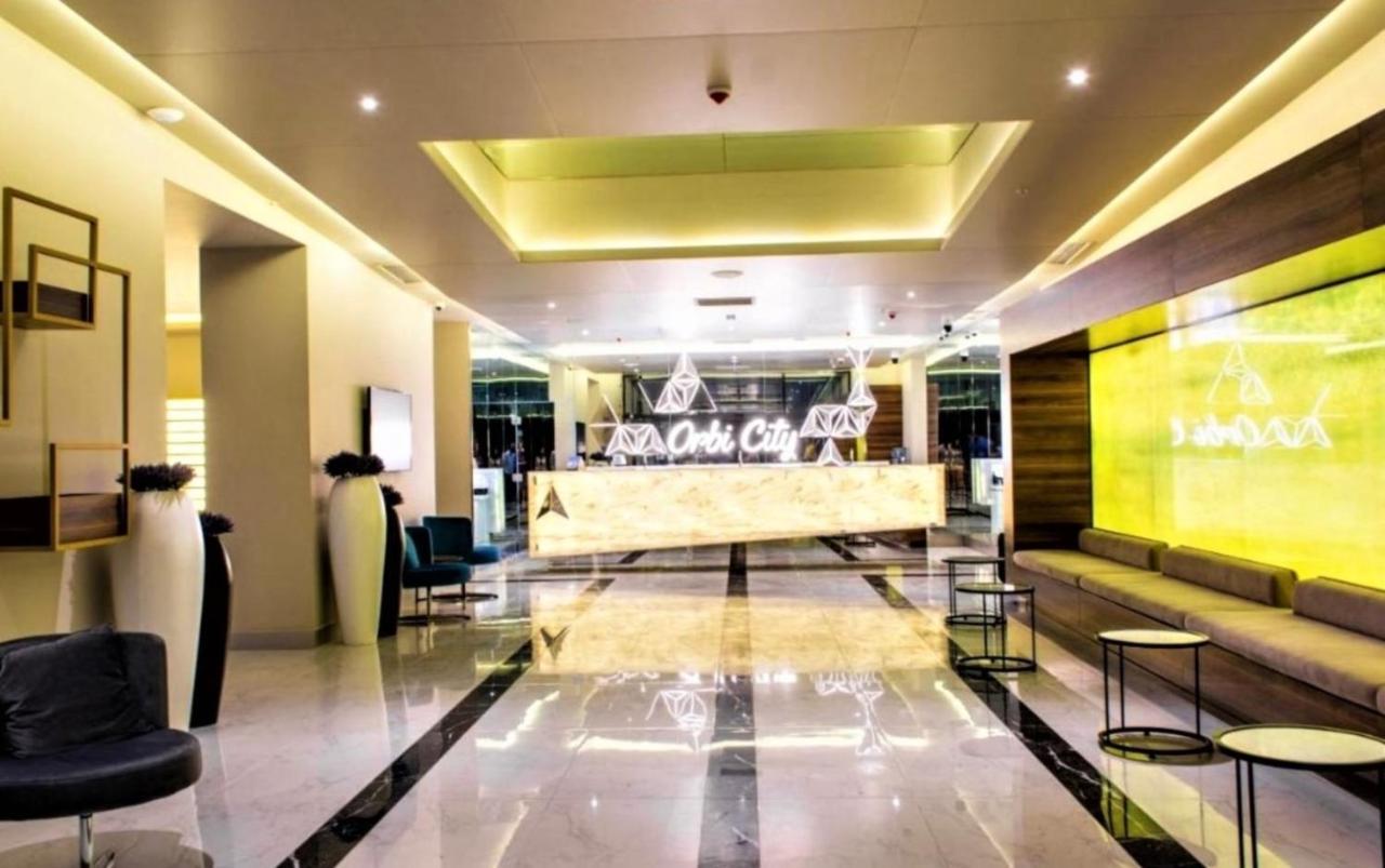 Orbi City Sea Side & Sea View Towers Batumi Bagian luar foto