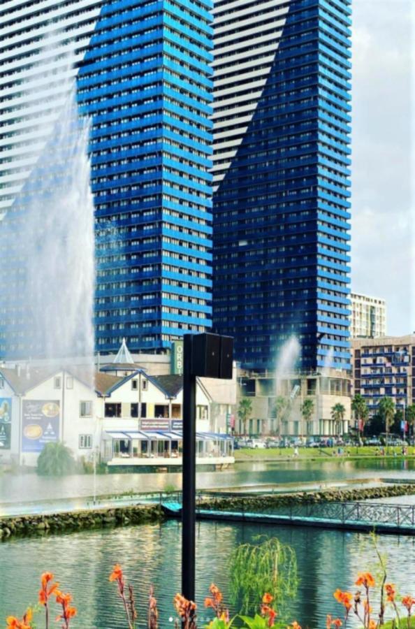 Orbi City Sea Side & Sea View Towers Batumi Bagian luar foto